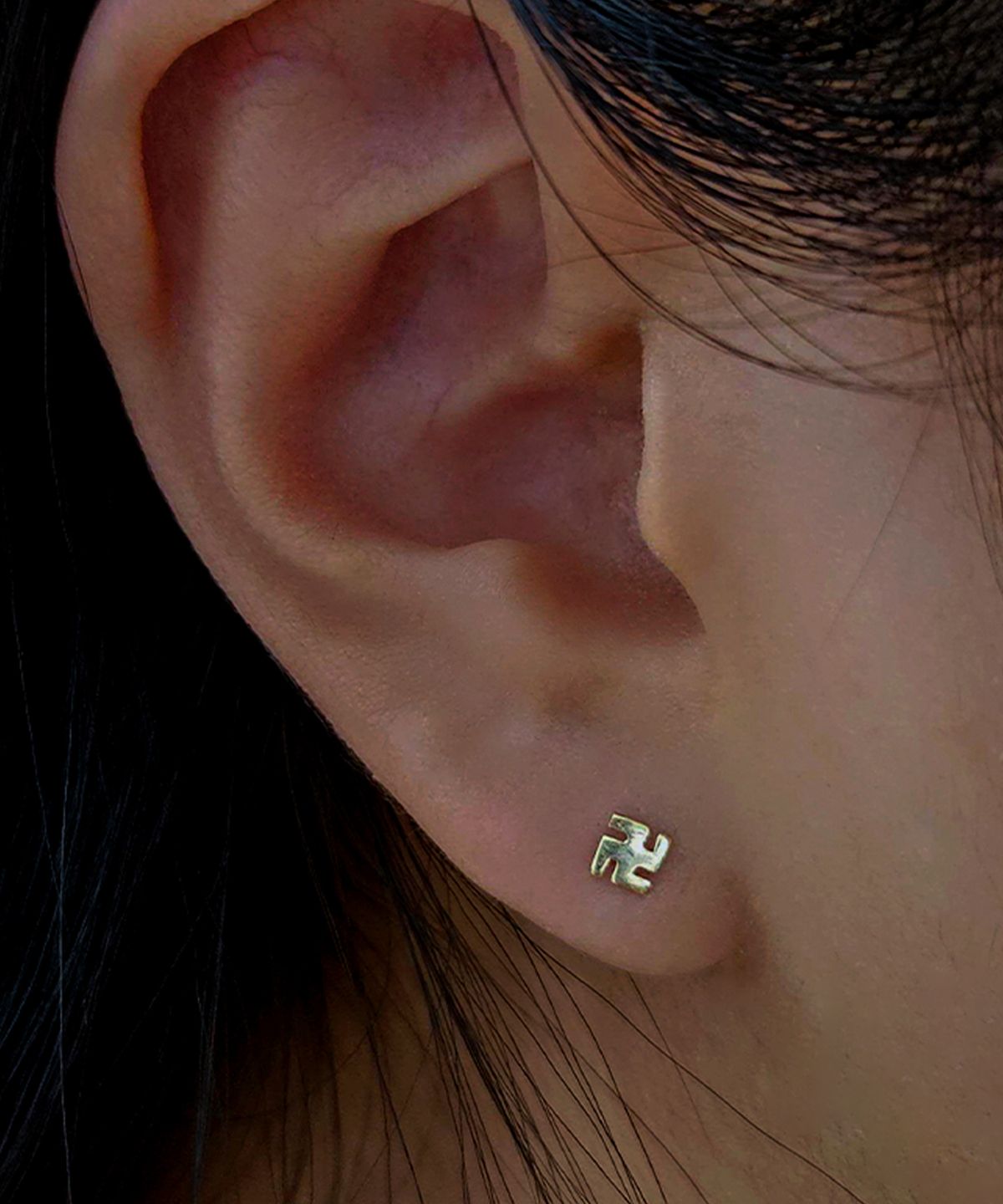 엘렌쥬얼리(HELENE JEWELRY) 14K 불교 만자 귀걸이