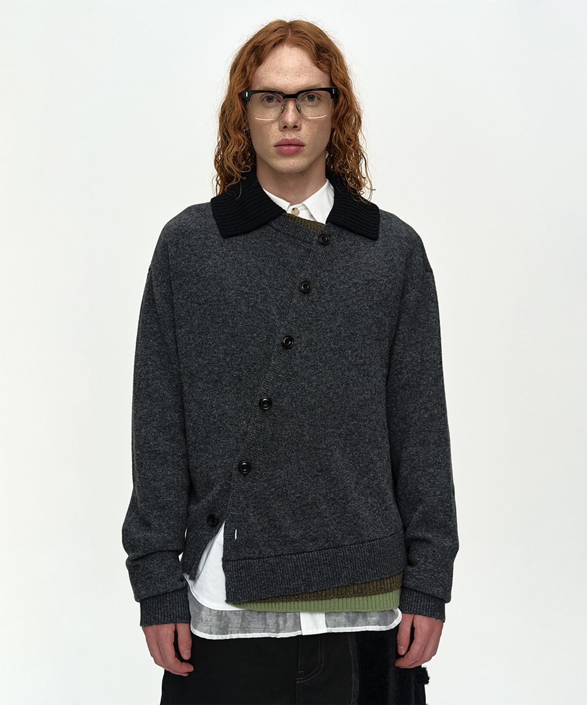 앤더슨벨(ADSB ANDERSSON BELL) LAYERED COLLAR CARDIGAN atb1410m(CHARCOAL)