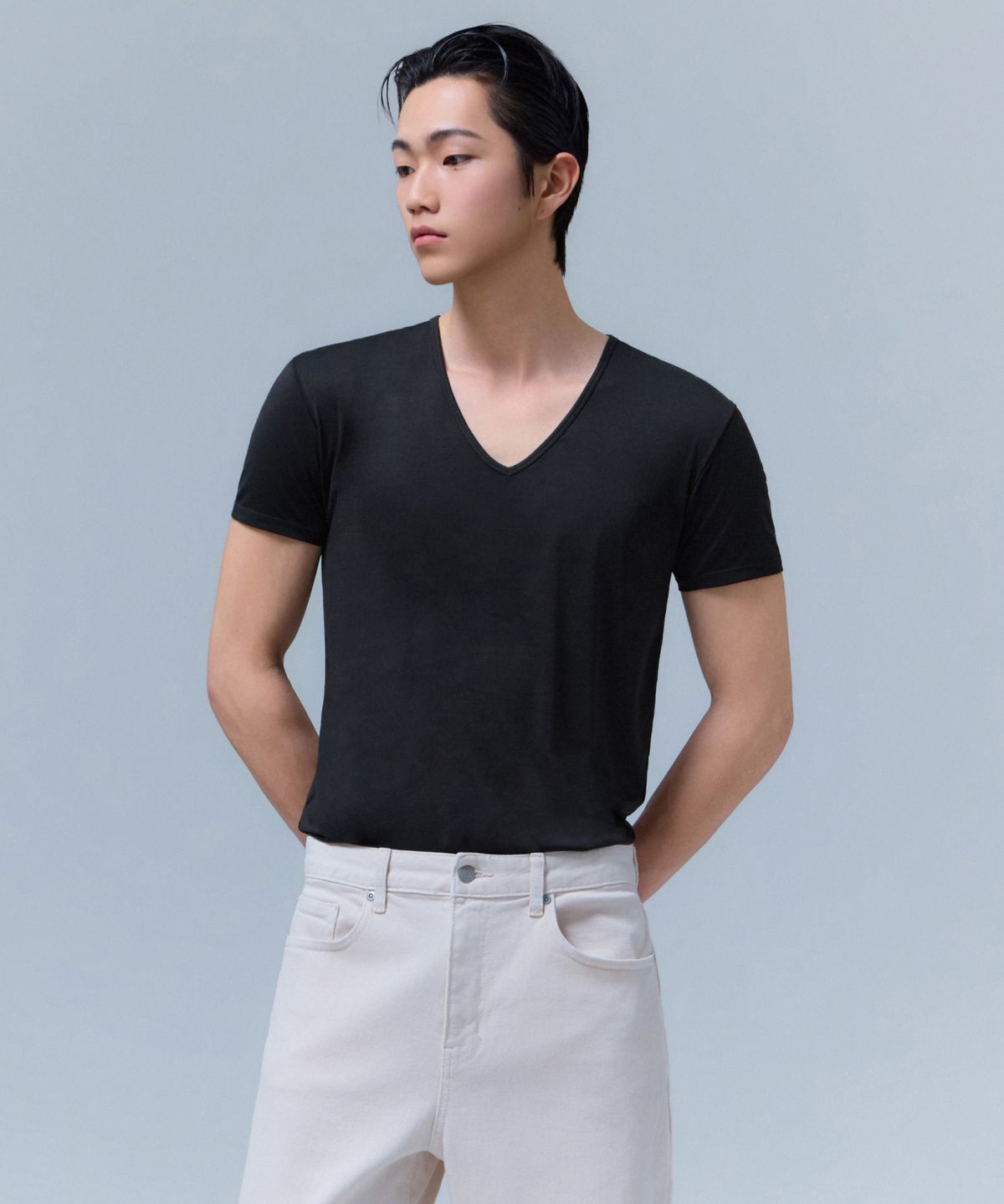 무신사 스탠다드(MUSINSA STANDARD) [쿨탠다드] 브이 넥 언더셔츠 [블랙]