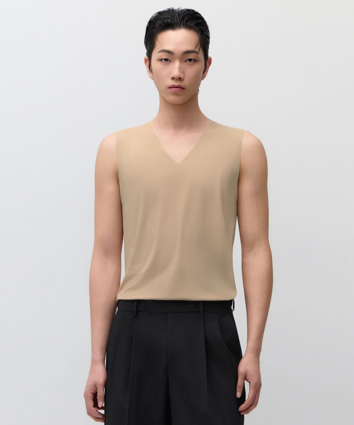 무신사 스탠다드(MUSINSA STANDARD) [쿨탠다드] 메시 프리컷 브이 넥 슬리브리스 언더셔츠 [라이트베이지]
