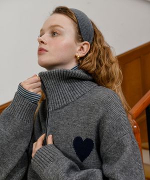 홀리하트집업니트 (ZYCD251005)