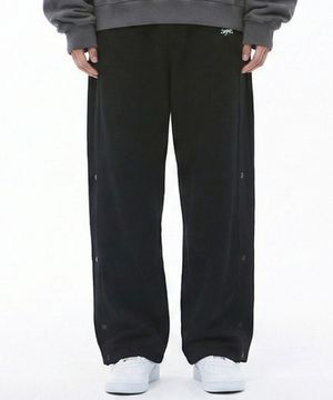 프리미엄 시그너처 로고 스냅 팬츠 블랙