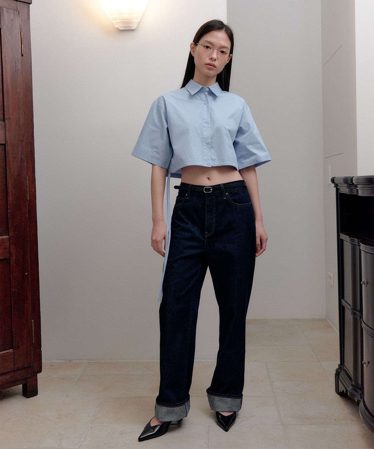 벨르(VELLE) Ribbon Strap Crop Shirt_Blue