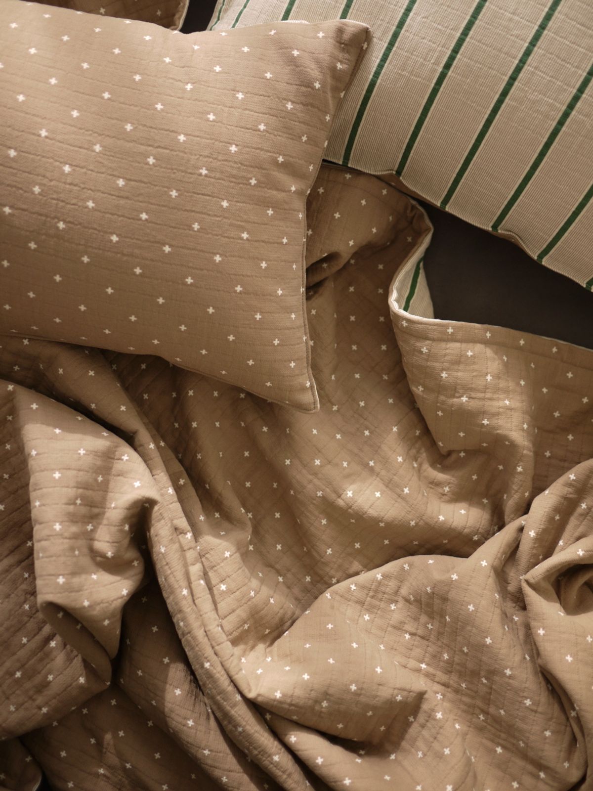 봄봄패브릭스(BOMBOM FABRICS) Stripes & Stars Reversible cotton blanket (Gingerbread)