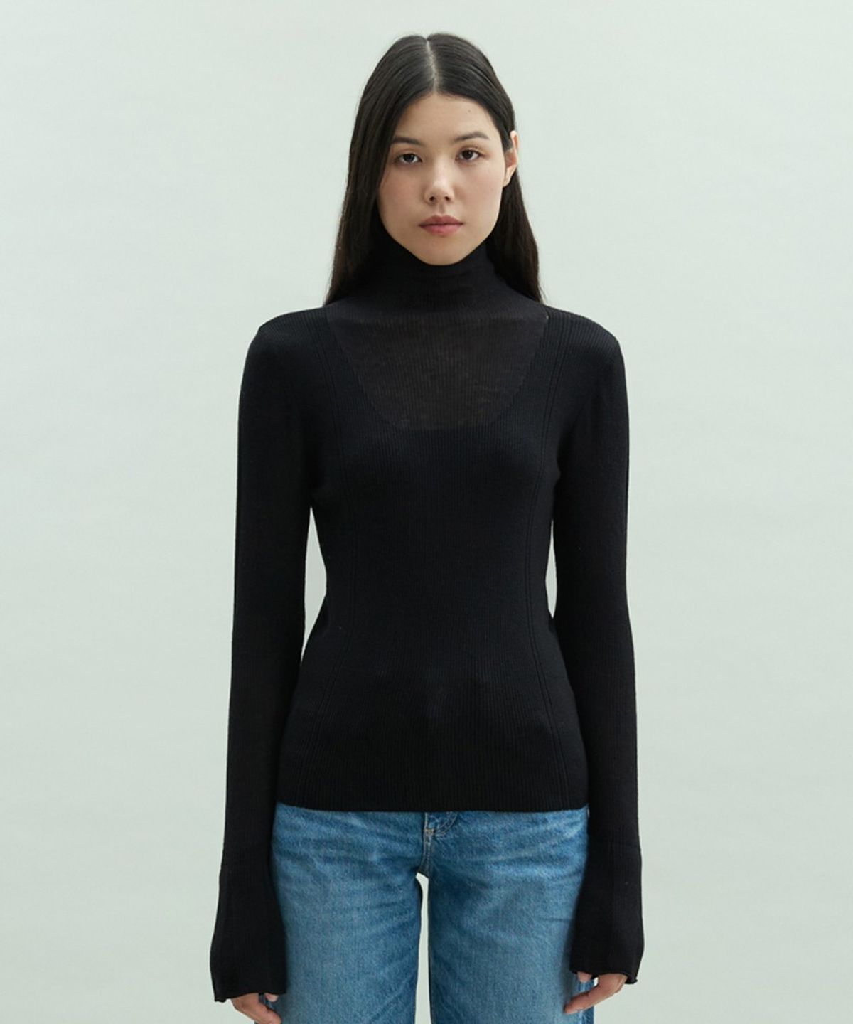디에토(DEETO) Bell-sleeve Turtleneck Pullover [BLACK]