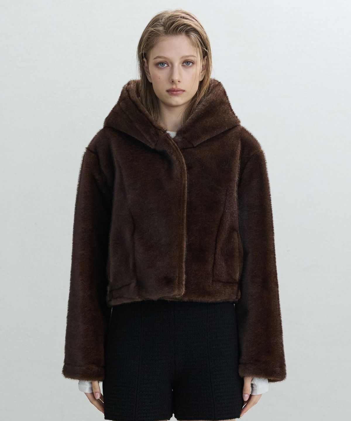 디에토(DEETO) Faux Fur Hoodie Jacket  [BROWN]
