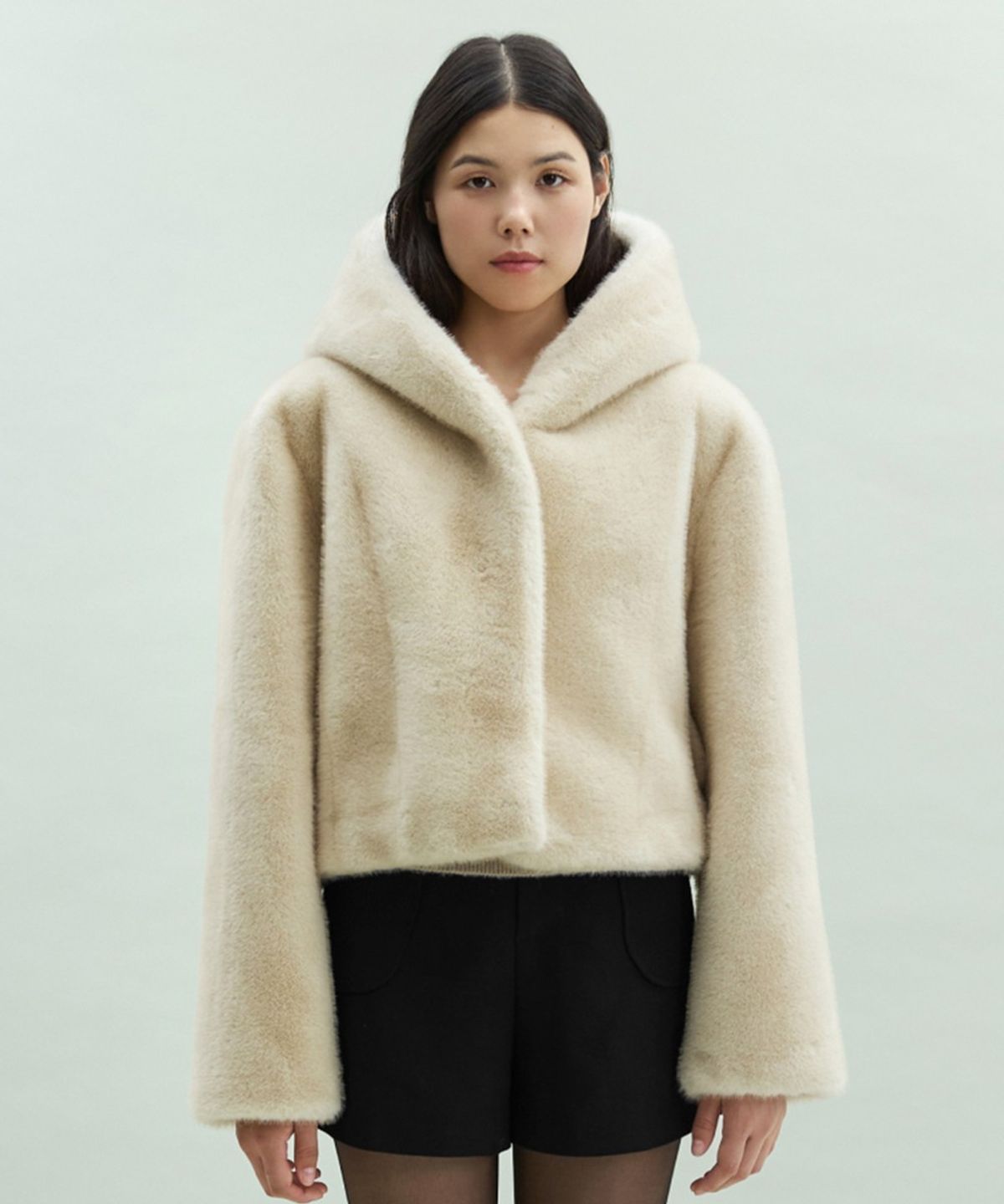 디에토(DEETO) Faux Fur Hoodie Jacket [BEIGE]