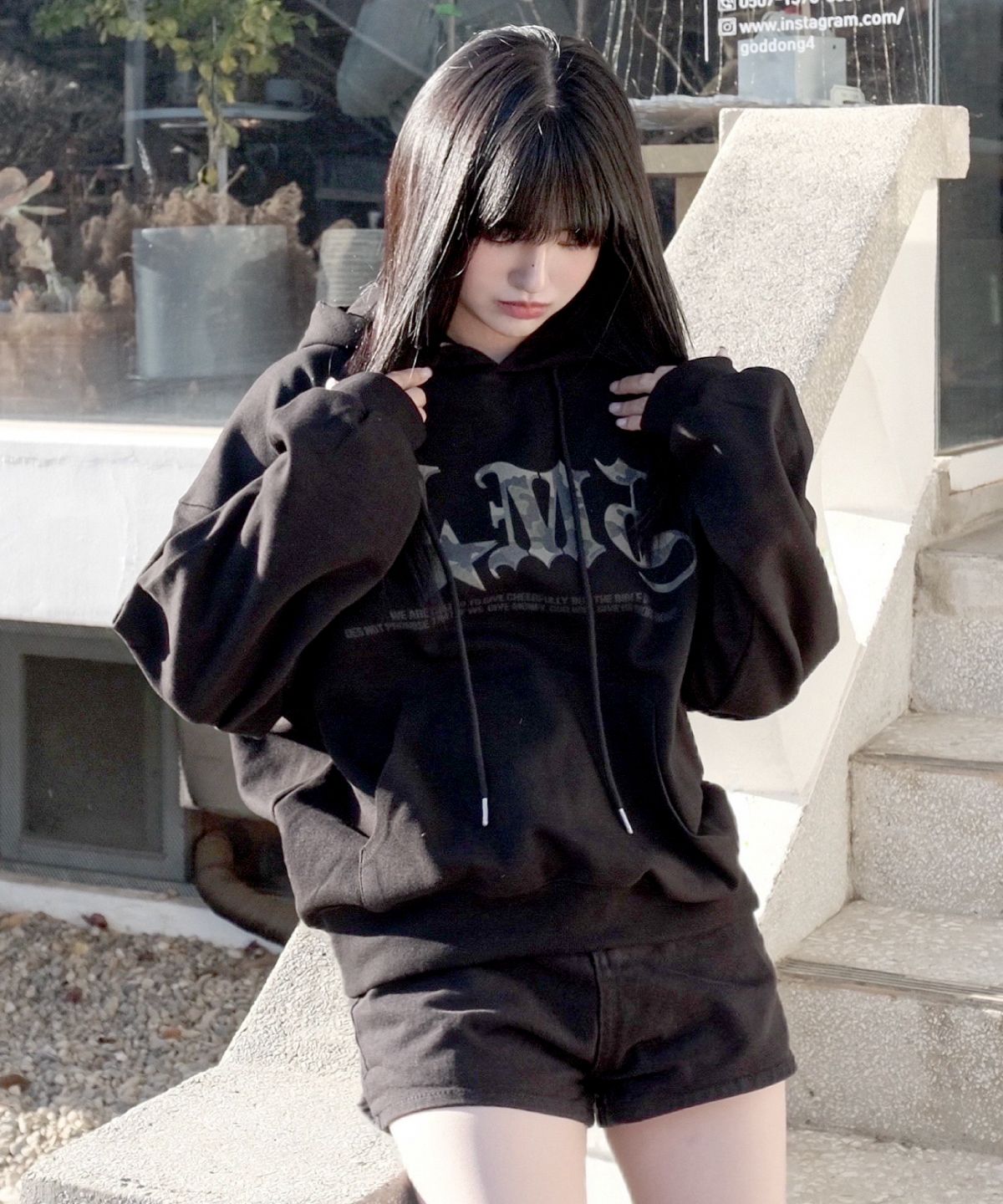 다미쉬(DAMISH) 카모 고딕 로고 후드_블랙