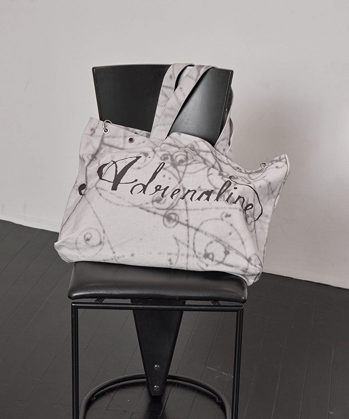 어니브(ANIV) PIERCING EYELET BOSTON BAG WHITE
