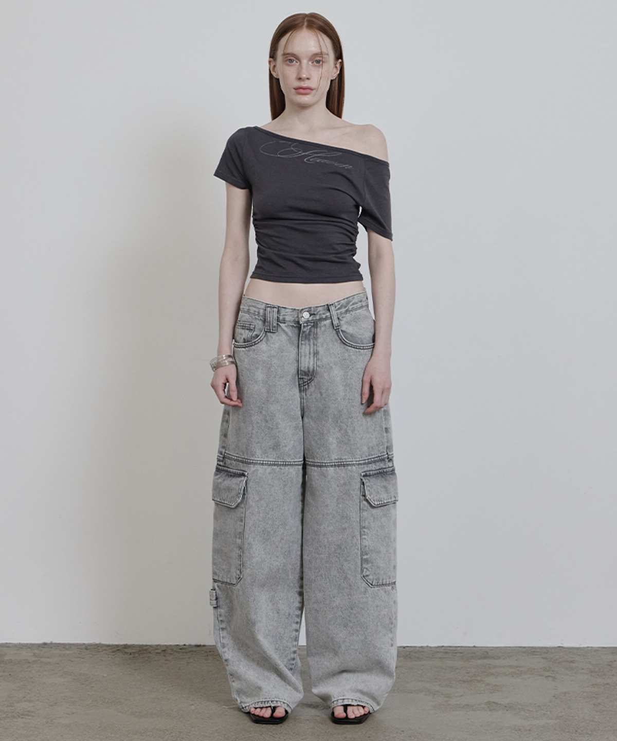 어니브(ANIV) CINCH BACK DENIM PANTS GRAY