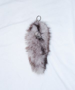 chubby fur tail keyring - beige