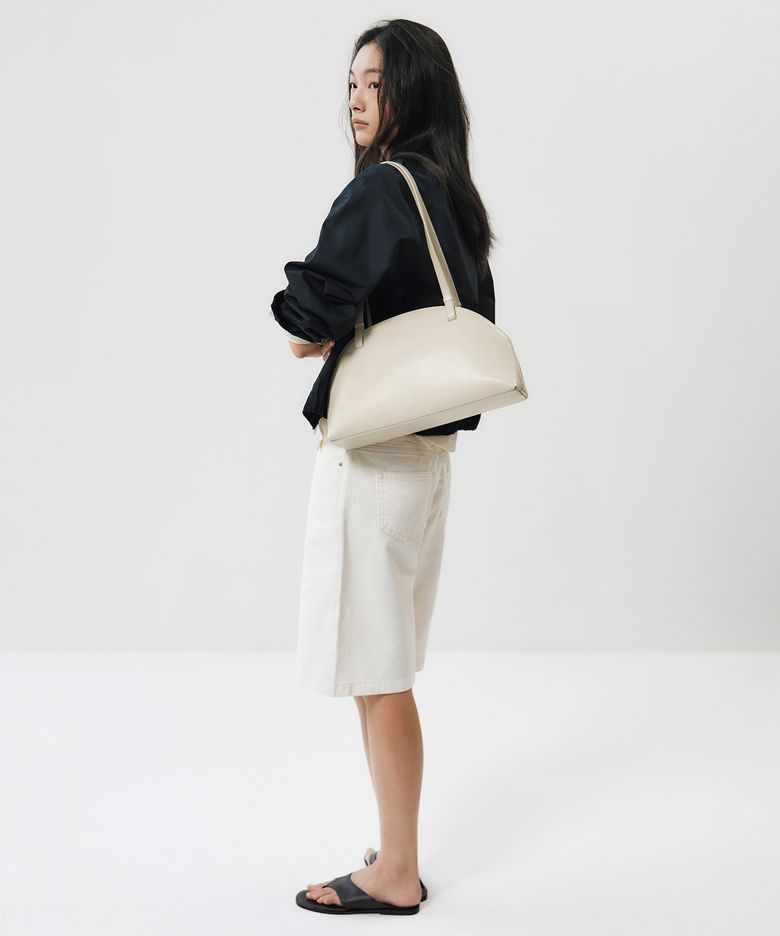 우먼즈 하프문 숄더백 [머쉬룸]