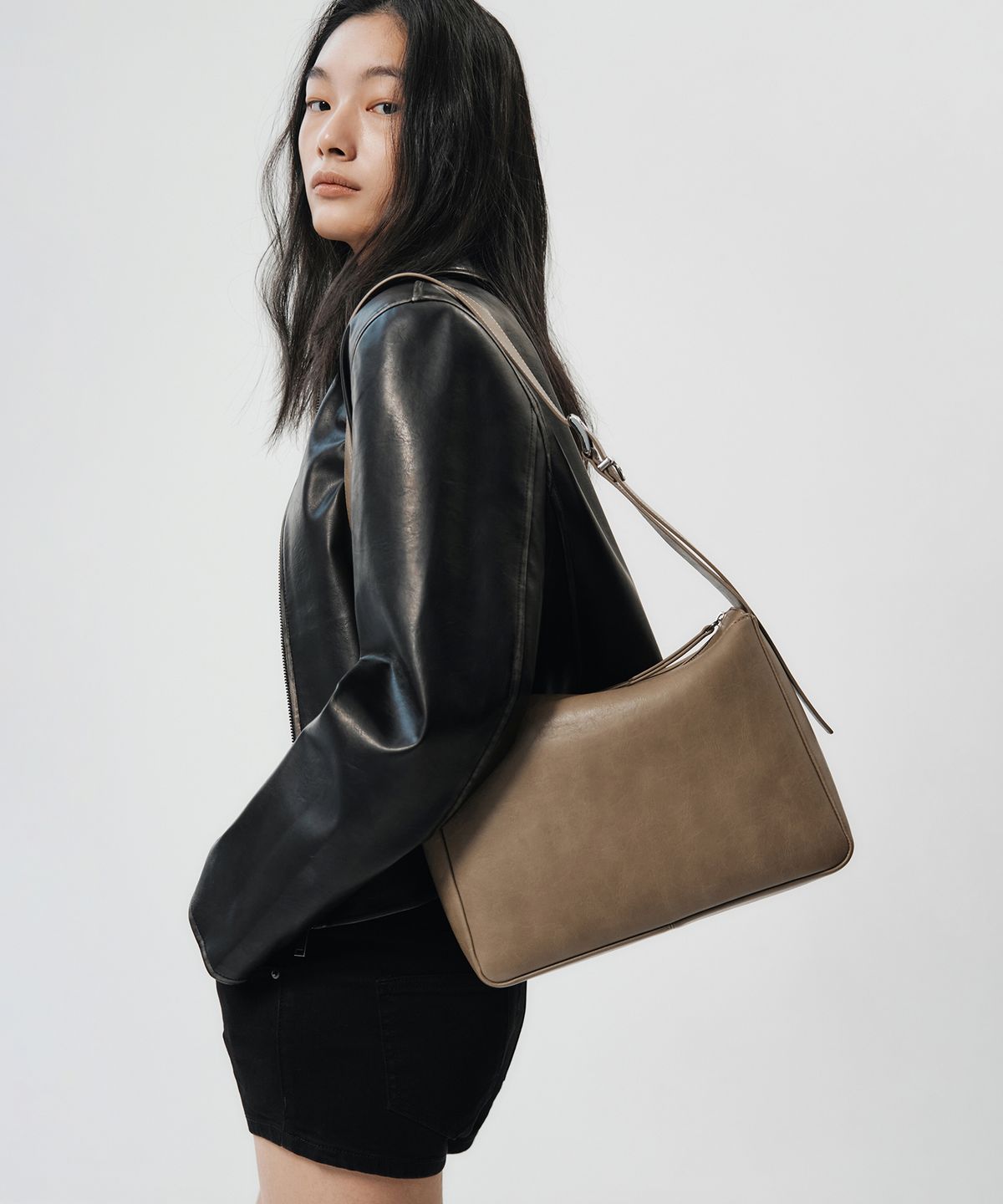 무신사 스탠다드 우먼(MUSINSA STANDARD WOMAN) 우먼즈 소프트 박스 숄더백 [토프]