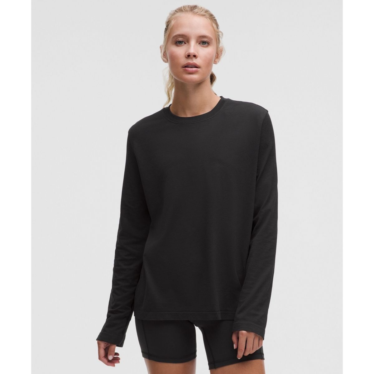 룰루레몬(LULULEMON) 스위프틀리 릴랙스드 롱슬리브 셔츠 *업데이트 핏  BLK BLK