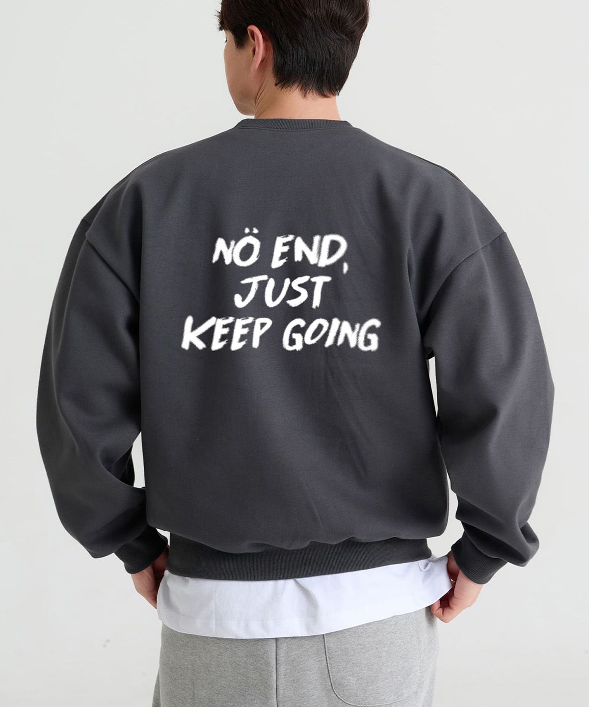 크레드먼스(CREEDMENS) KEEP GOING 맨투맨 (Chacoal)