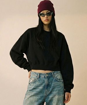 베이직 오버사이즈 볼륨 크롭 스웻셔츠 블랙