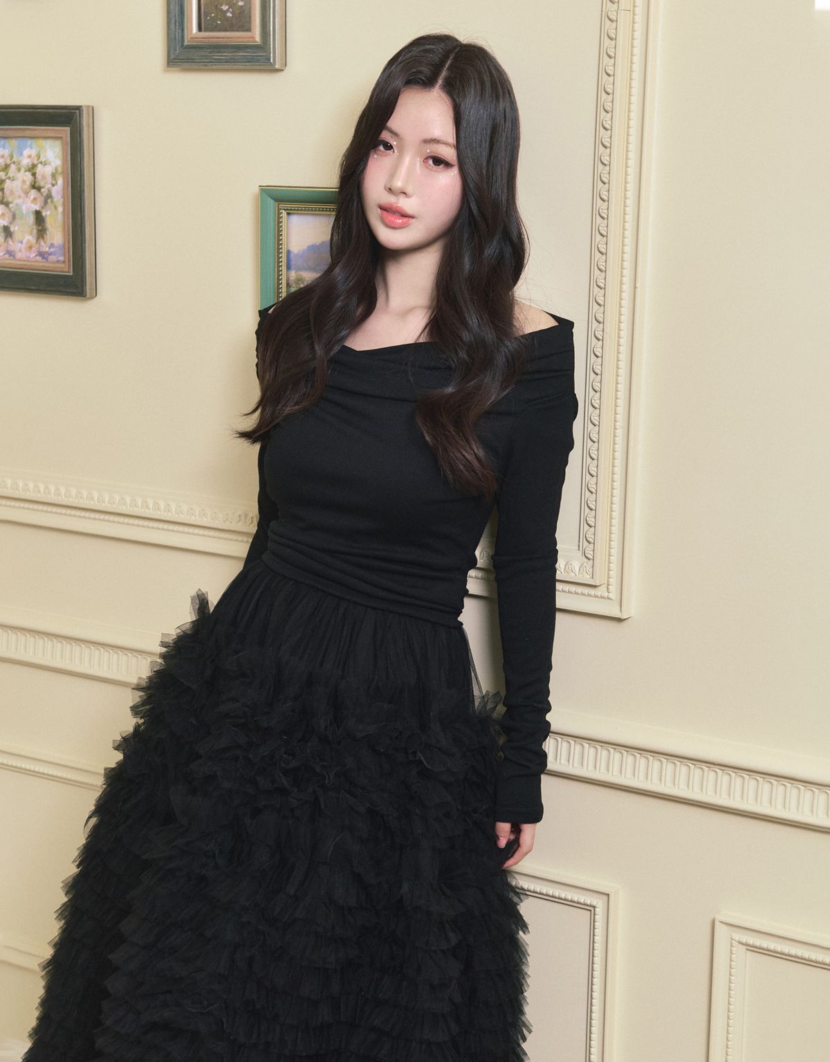 트위디아(TWEEDY-A) Asha Long Sleeve Off-shoulder Spna Top 2 Color