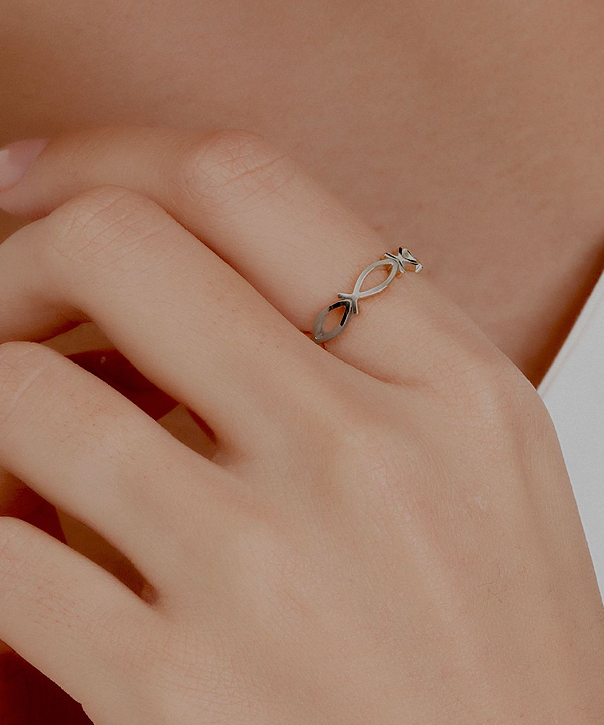 엘렌쥬얼리(HELENE JEWELRY) Silver 925 피쉬 라인 미스 링 반지