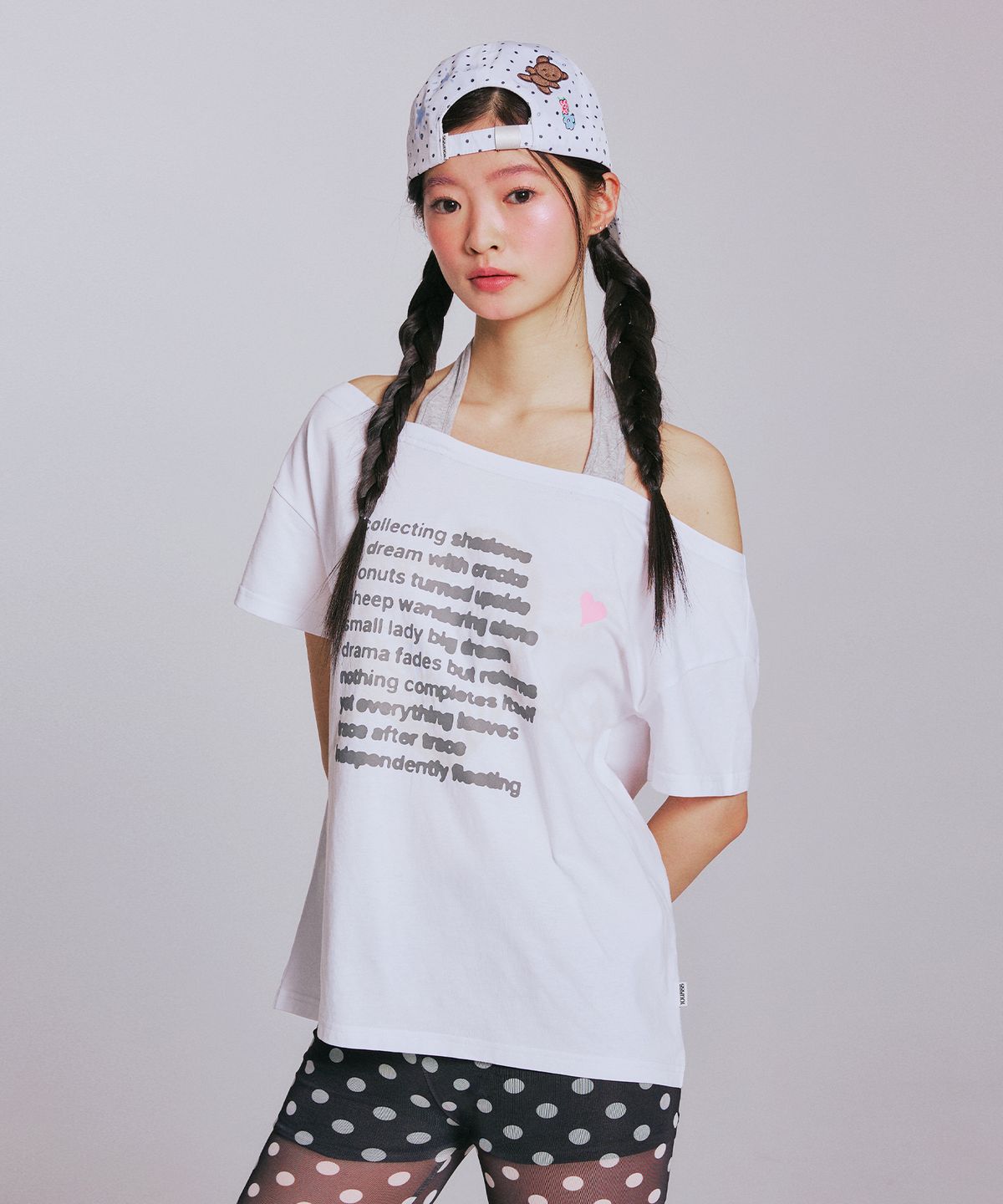 유희(YOUHEE) LETTERING HALTER NECK OFF-SHOULDER T-SHIRTS_WHITE