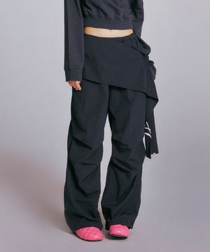 [송이송이 PICK] PARACHUTE LAYERED PANTS_BLACK