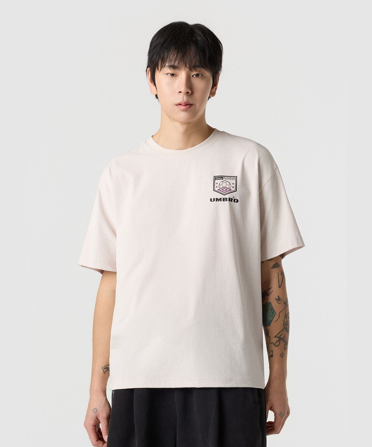엄브로(UMBRO) [QUICK-DRY] 풋볼 무드 프레쉬 반팔 티셔츠 아이보리 UR121CRS12