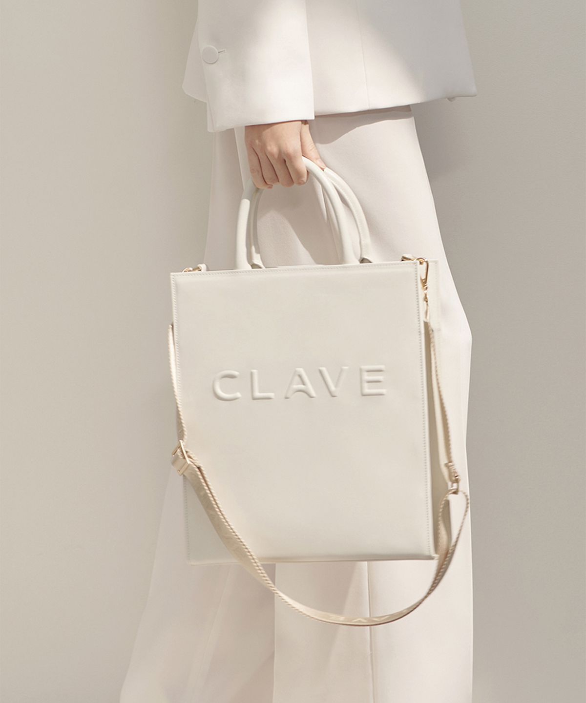 끌라베(CLAVE) 실비 화이트 크로스백 (SYLVIE White Cross Bag)