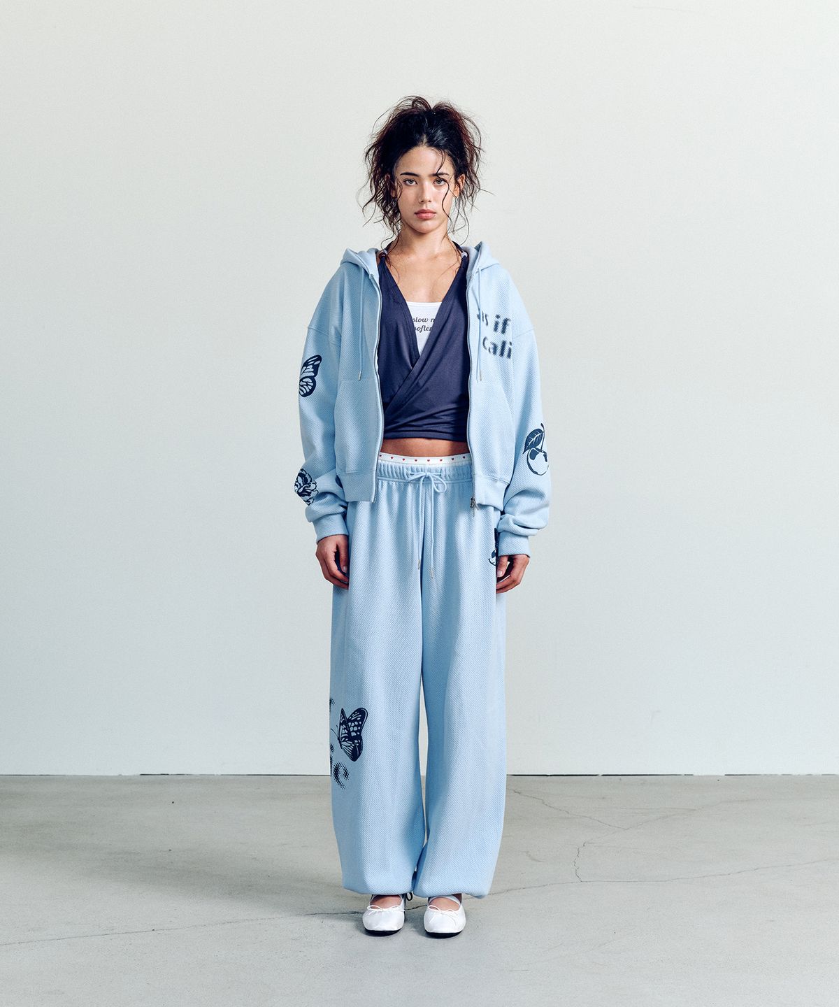 에즈이프 캘리(ASIF CALIE) SPRING GRAPHIC HOOD ZIP UP SKYBLUE