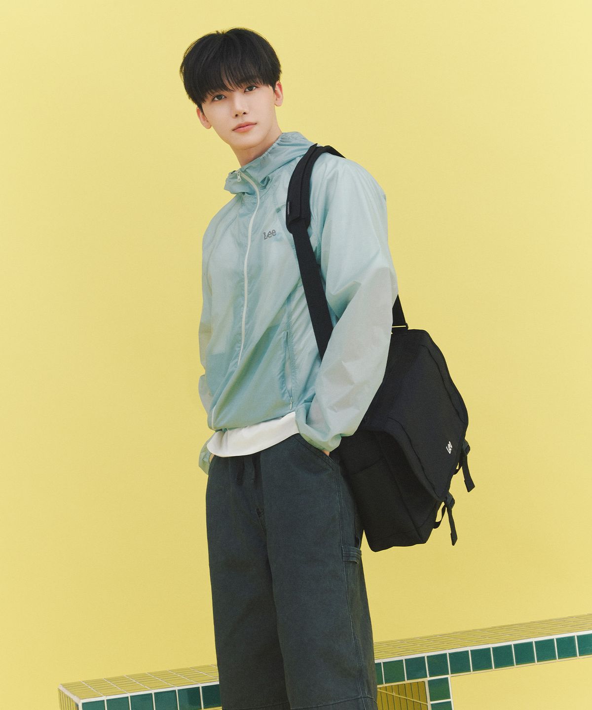 리(LEE) 에어리 메신저백 블랙