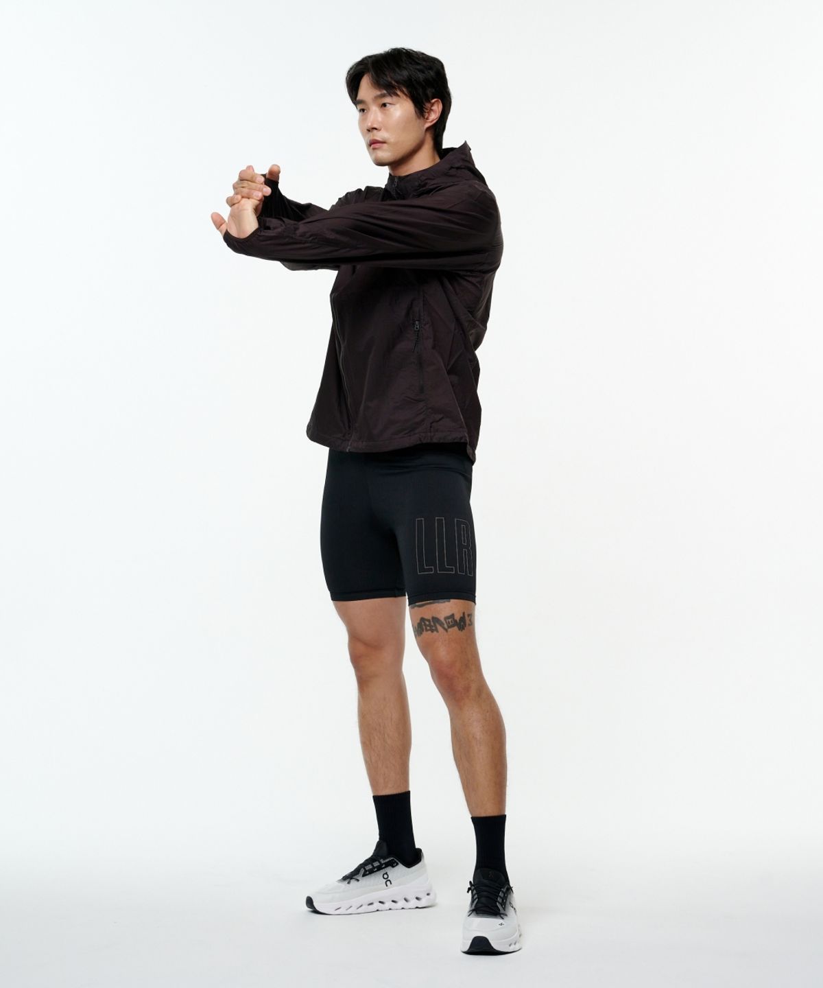 라임라잇 어패럴(LIMELIGHT APPAREL) LLR 러닝 빅로고 스트라이트 컴프레션 쇼츠 남성 (블랙/그레이)