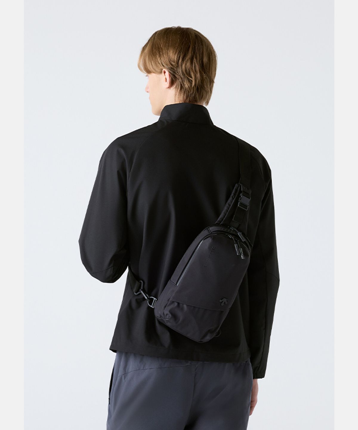 데상트(DESCENTE) 듀얼리스 라지 슬링백 블랙 SR123DBG10