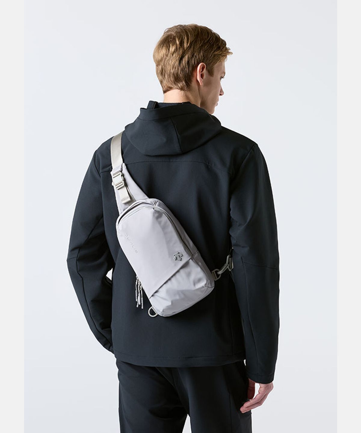 데상트(DESCENTE) 듀얼리스 라지 슬링백 베이지 SR123DBG10