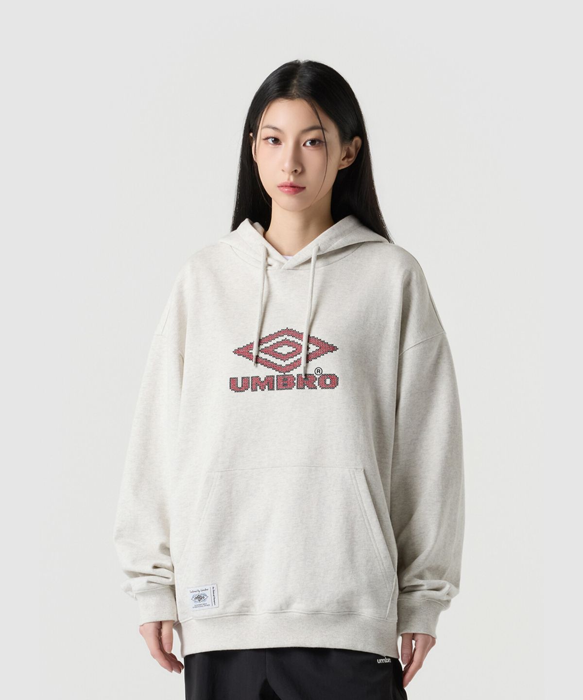 엄브로(UMBRO) HBL 브릿 캐주얼 크래프트 후드 티셔츠 아이보리 UR111CHD22
