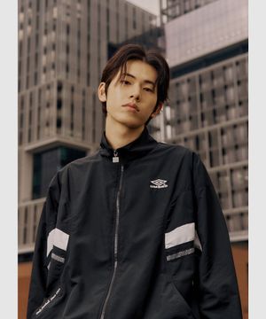 헤리티지 트랙 우븐 바람막이 자켓 블랙 UR121CJK13