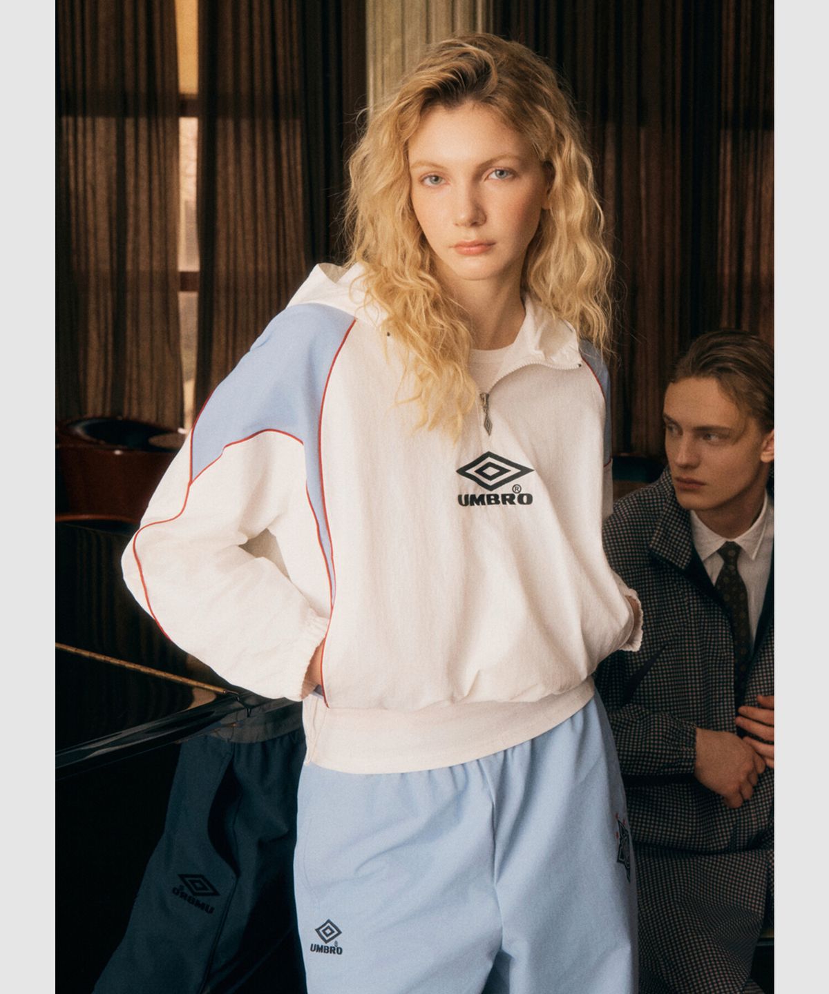엄브로(UMBRO) HBL 네오 브릿 컬러블록 후드 아노락 아이보리 UR124CWT23