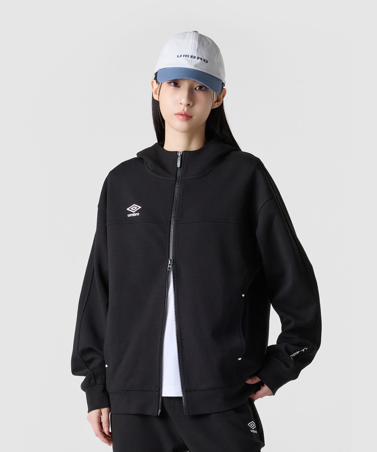 엄브로(UMBRO) 올라운드 기능성 쿠션지 후드집업 블랙 UR121SFT11