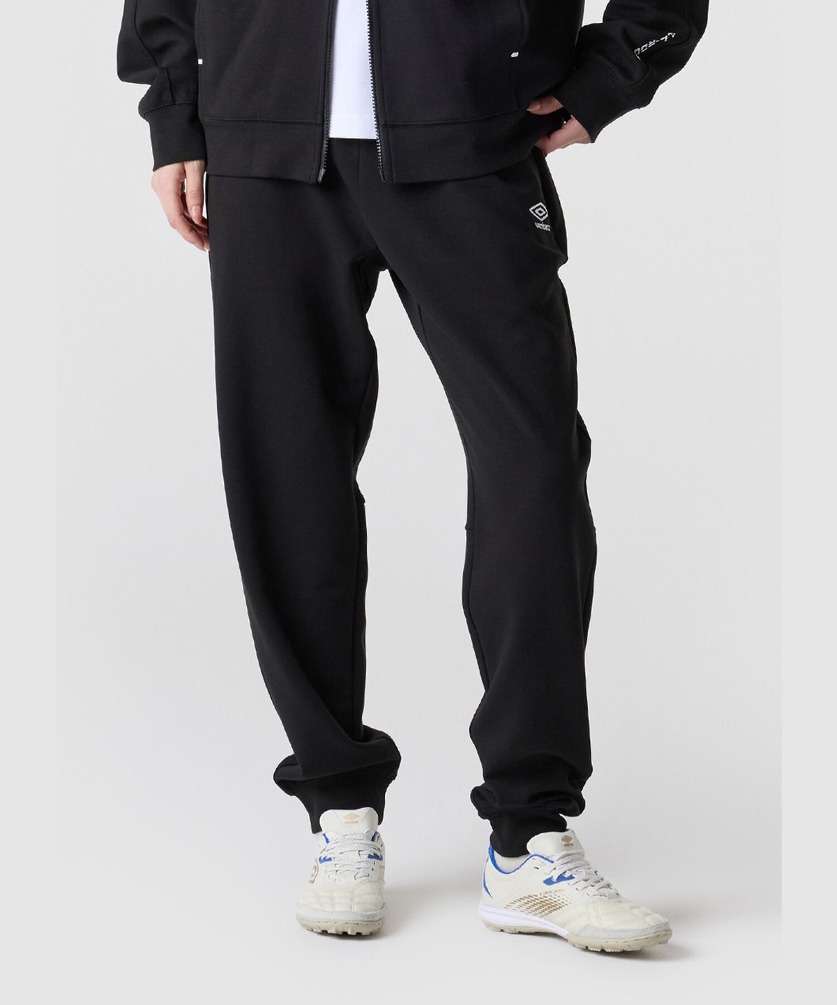 엄브로(UMBRO) 올라운드 기능성 쿠션지 조거 팬츠 블랙 UR121SFP11