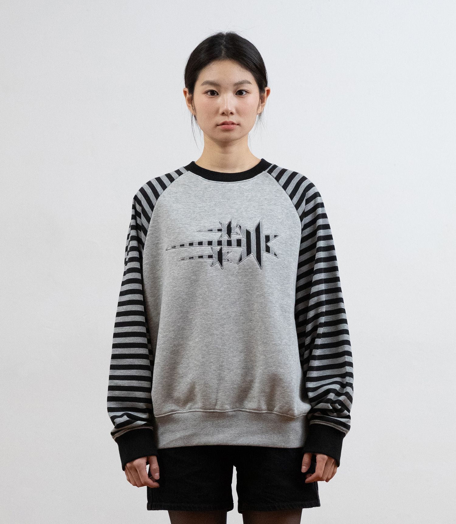 MUSINSA | NICE GHOST CLUB STRIPE 3STAR RAGLAN SWEATSHIRTS_GREY