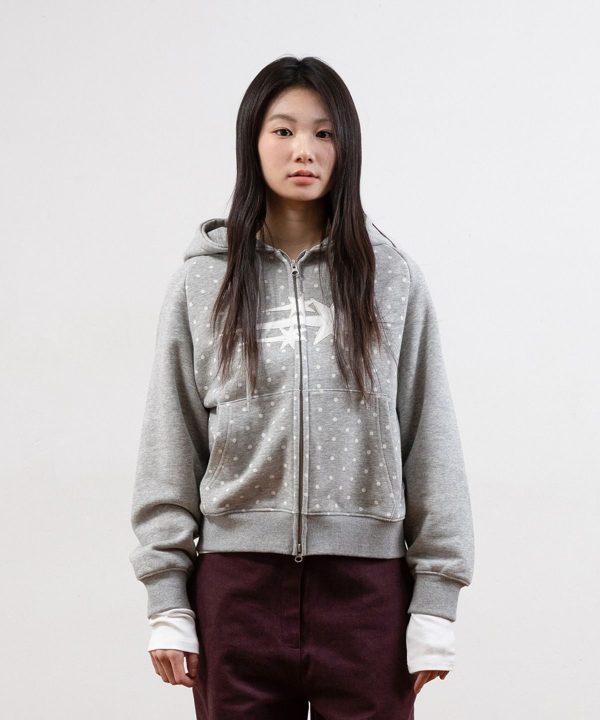 나이스고스트클럽(NICEGHOSTCLUB) DOT 3STAR RAGLAN CROP HOODIE ZIP UP_GREY(NG2GSUM493A)