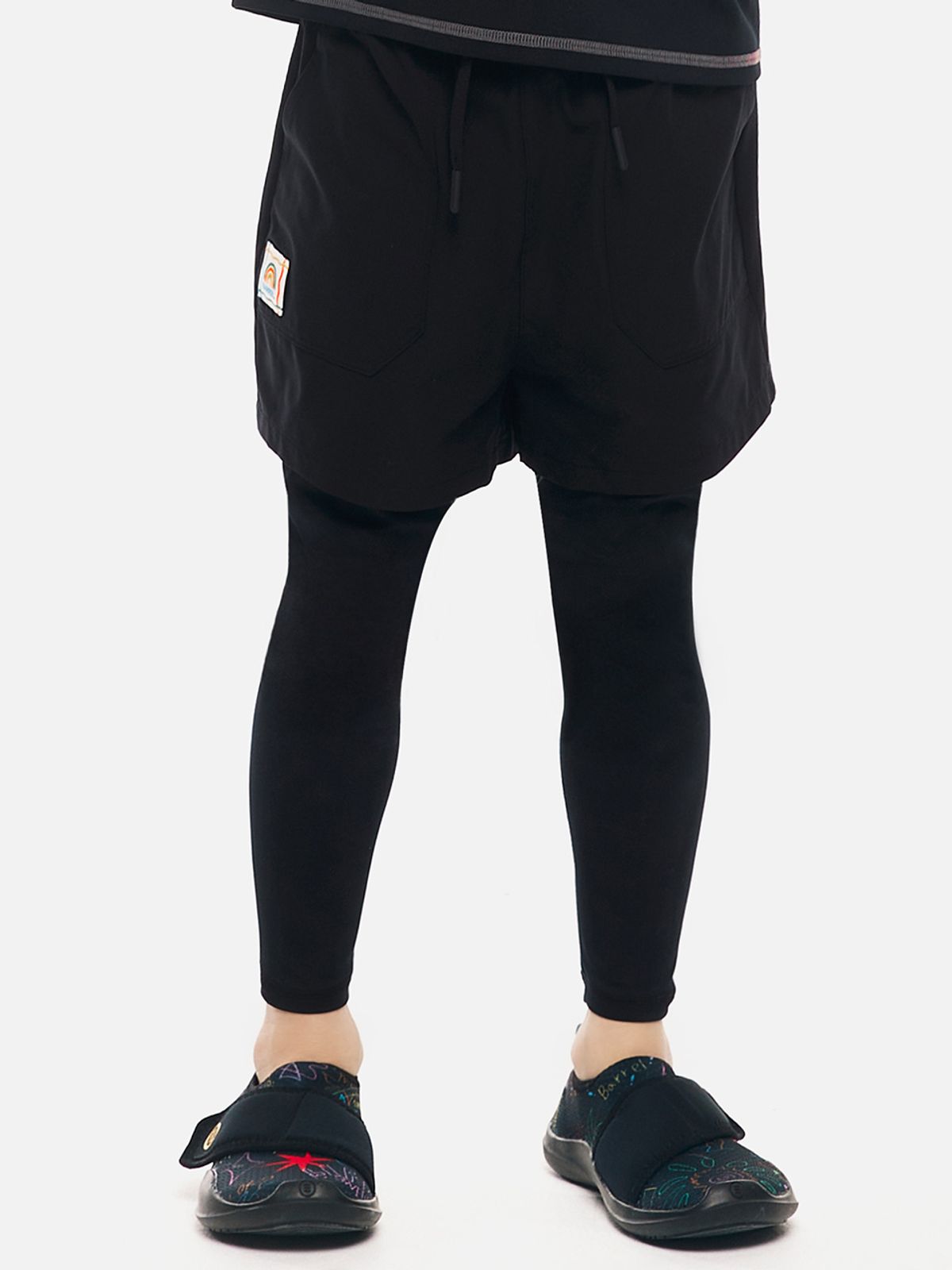 배럴(BARREL) 키즈 에센셜 9부 레깅스 쇼츠 블랙 (B6SKWLP302BLK)