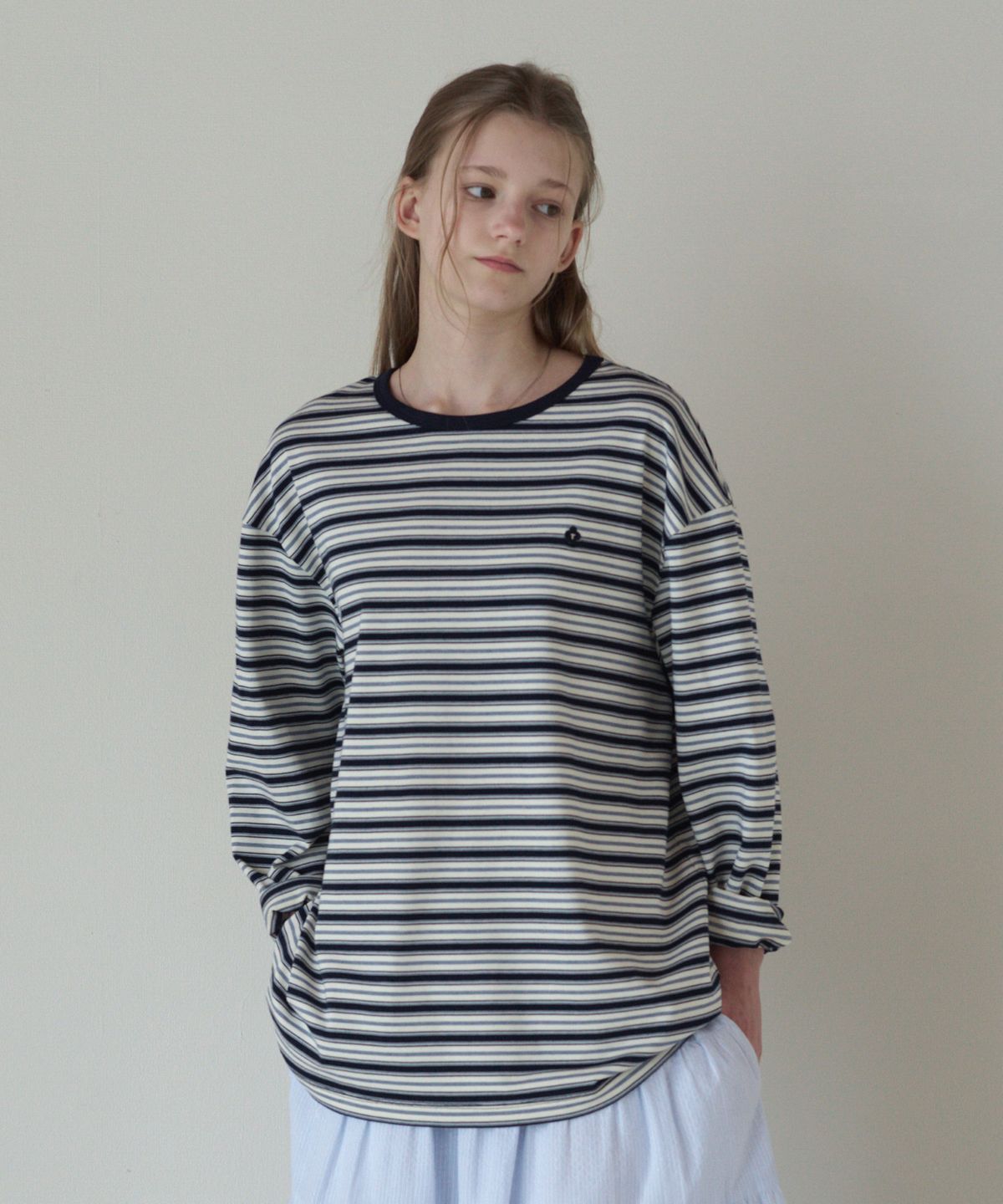 튜드먼트(TTUDEMENT) STRIPED ROUND-NECK T-SHIRT_NAVY