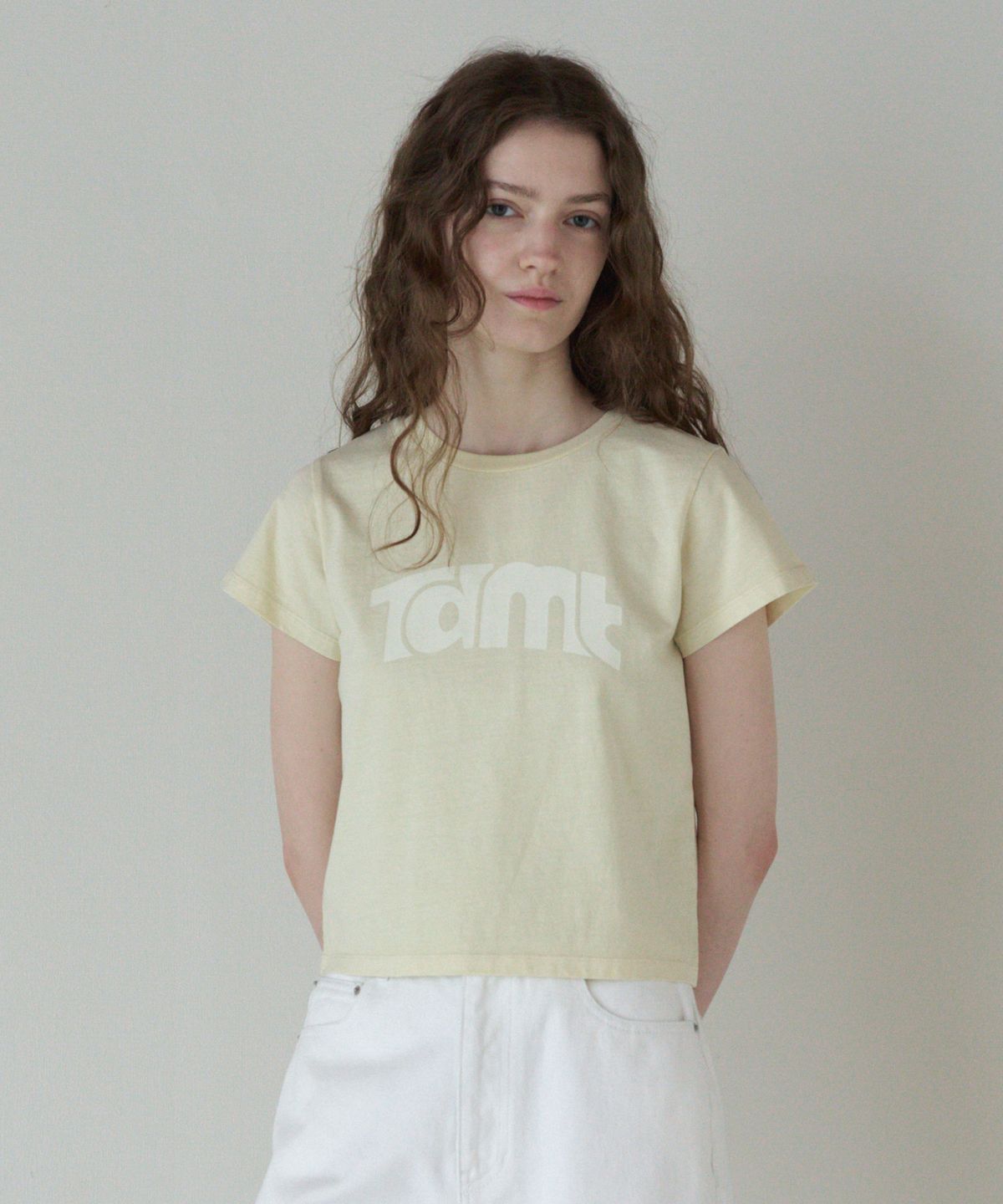 튜드먼트(TTUDEMENT) TT LOGO SHORT-SLEEVE T-SHIRT_PIGMENT IVORY