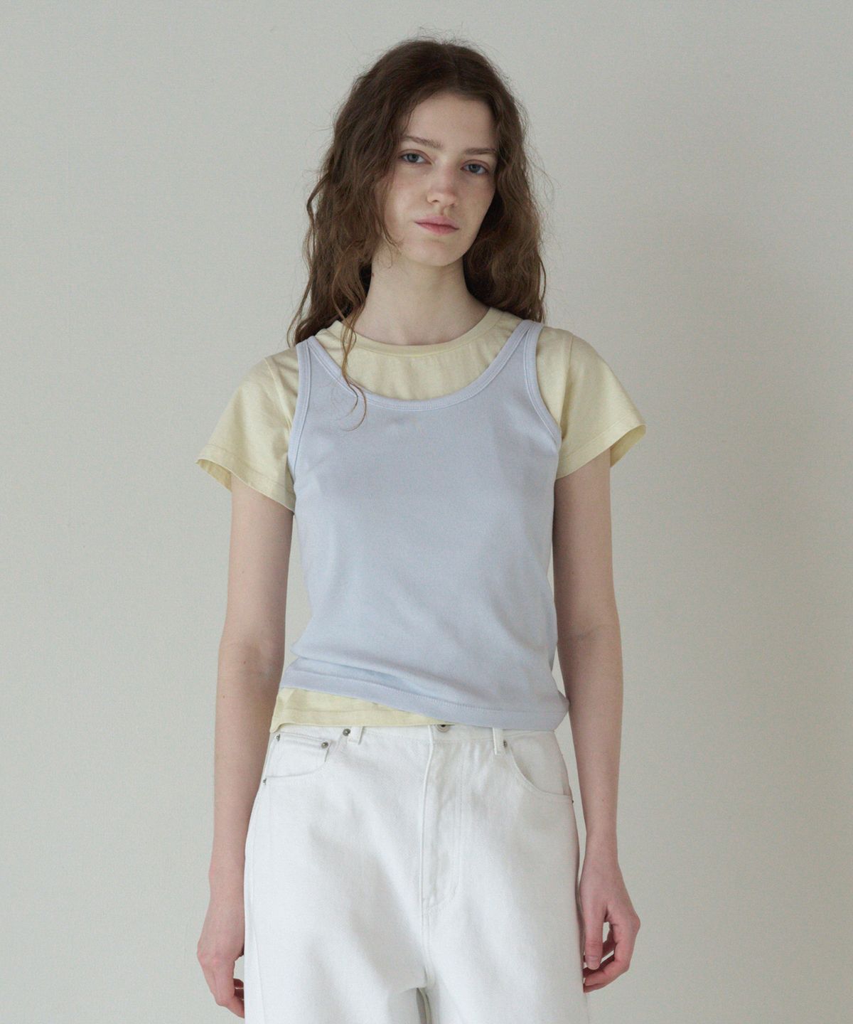 튜드먼트(TTUDEMENT) 50s EMBROIDERED SLEEVELESS T-SHIRT_LIGHT BLUE