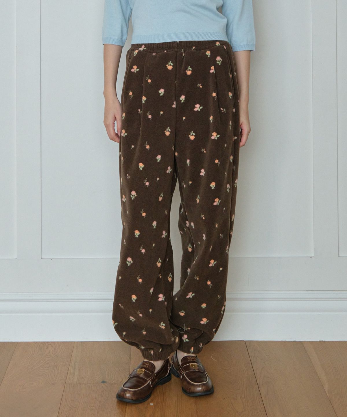 튜드먼트(TTUDEMENT) ROSE FLEECE PANTS_BROWN