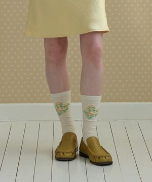 ROSE PATTERN SOCKS_IVORY