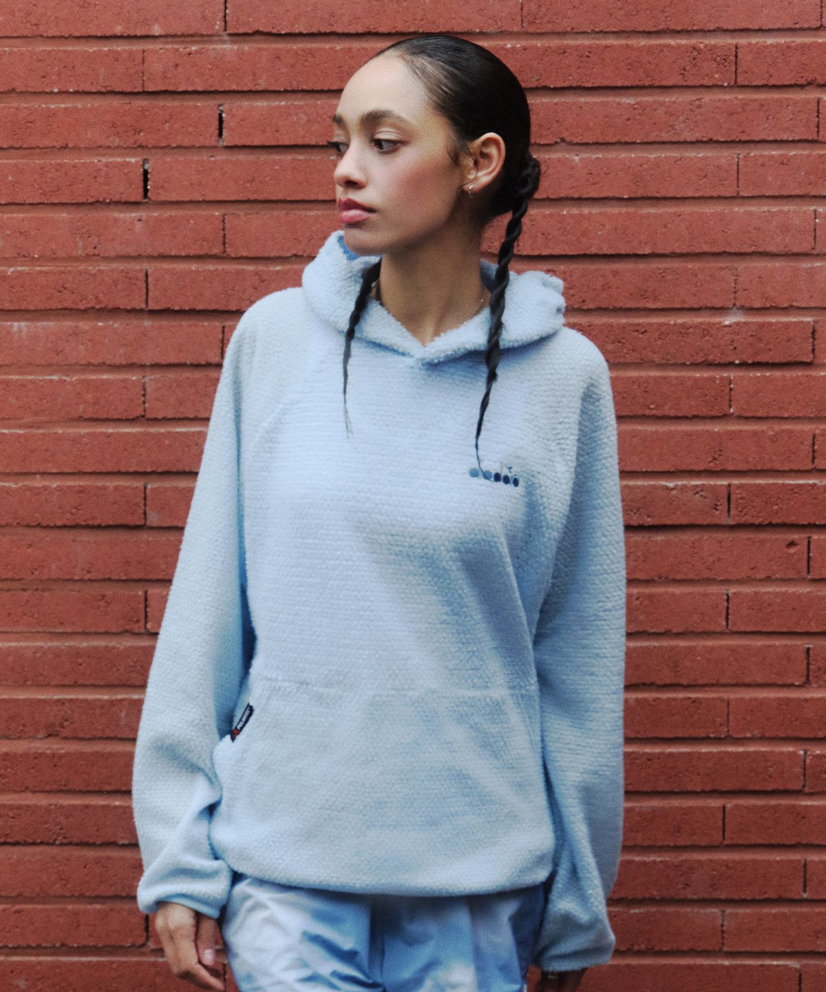 디아도라(diadora) 폴라텍 알파 다이렉트90 후드티셔츠 SKY BLUE