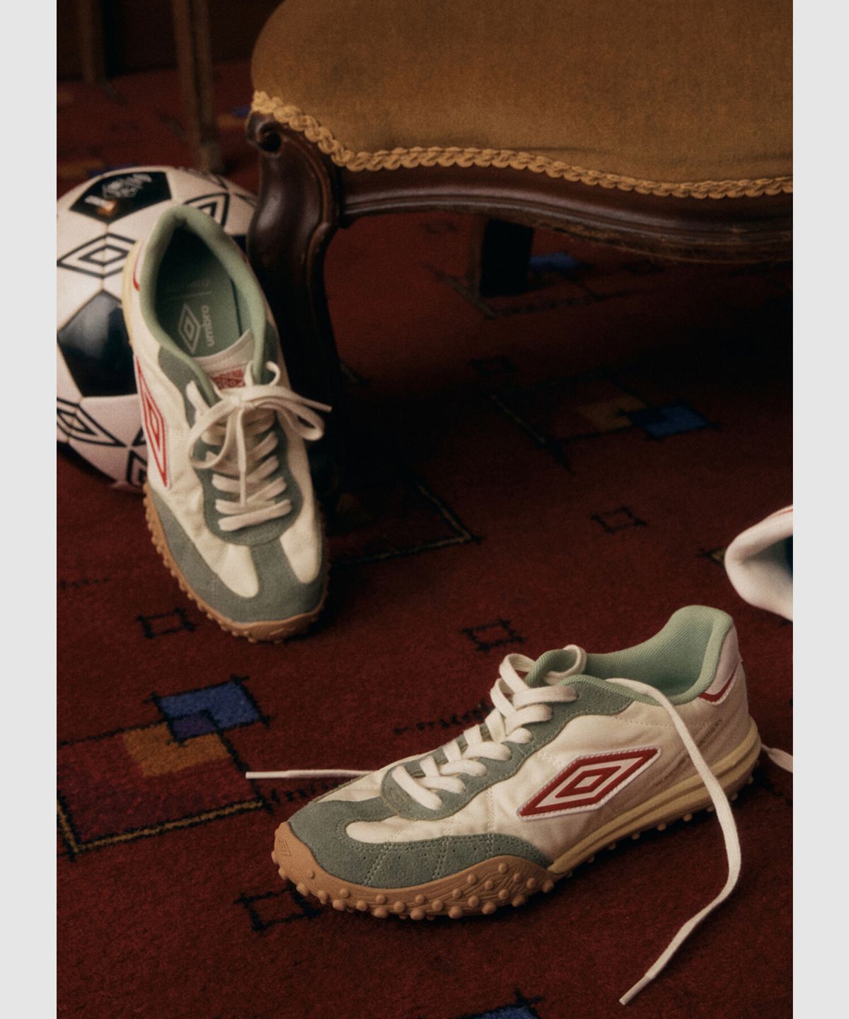 엄브로(UMBRO) FIRST JOGGER PLUS (퍼스트 조거 플러스) 베이지 UR124CCU10