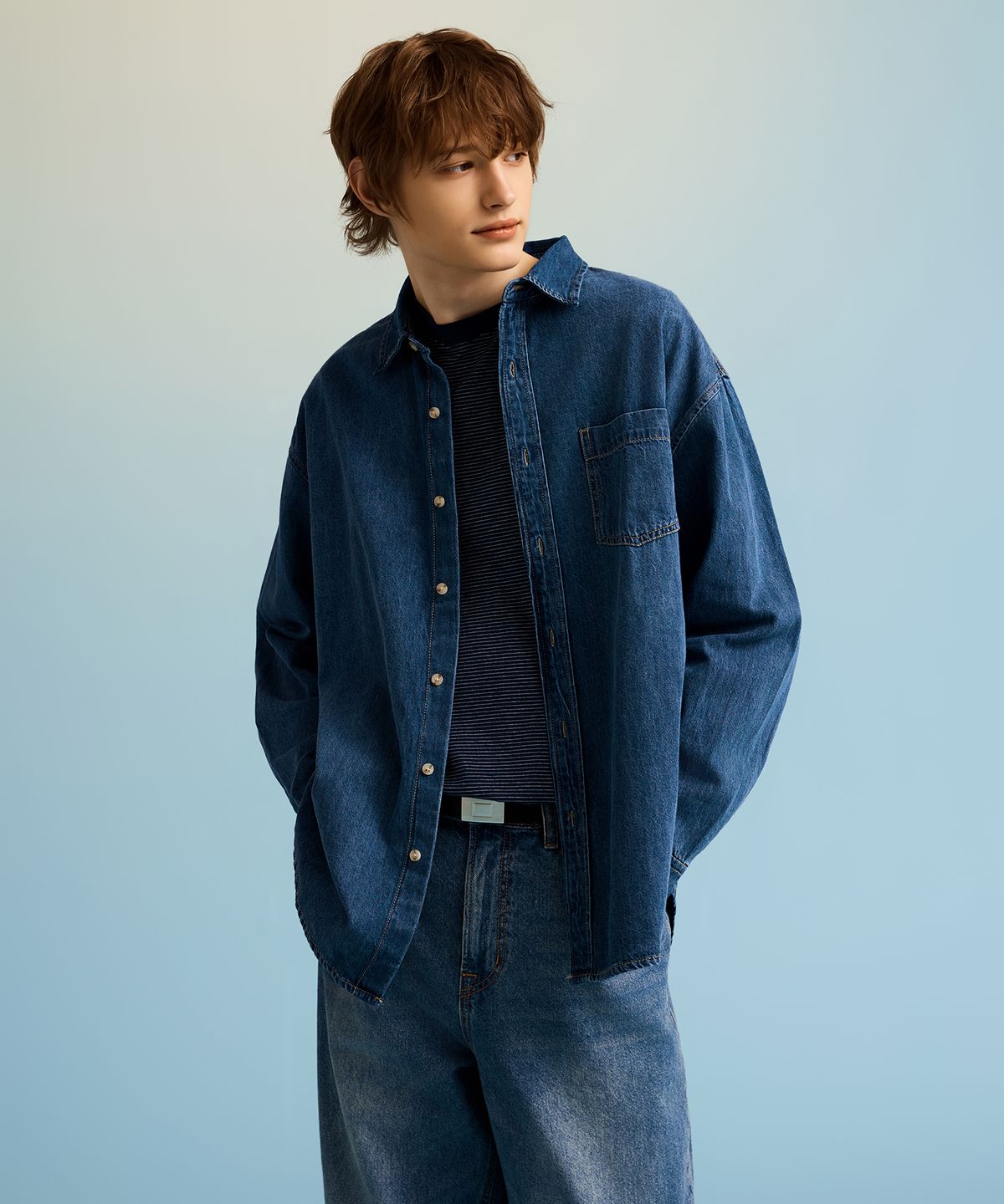 스파오(SPAO) 오버핏 데님 셔츠_SPYJG23C01