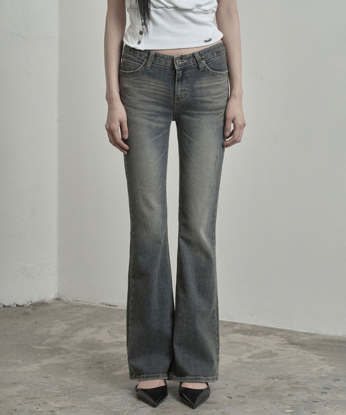 이네기(INEGI) Vintage Scratch Bootcut Jeans (blue)