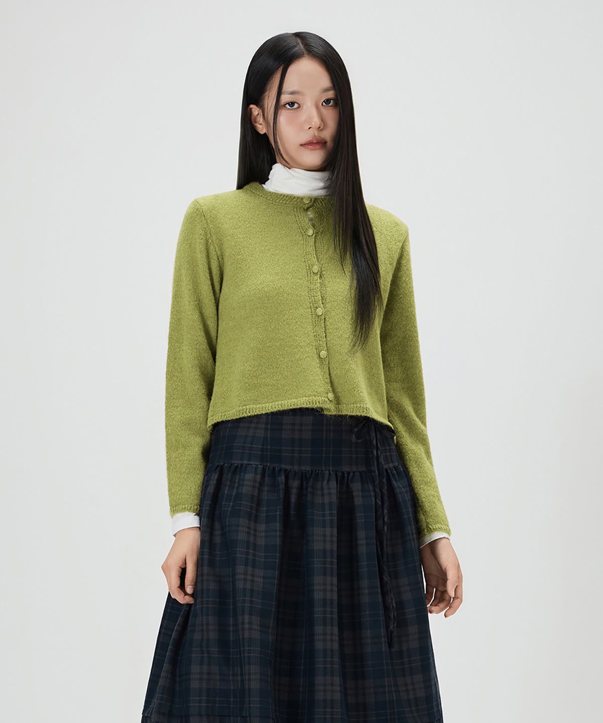미쏘(MIXXO) 헤어리 세미크롭 가디건 RE CKFV2TS_MIWCKG18QS
