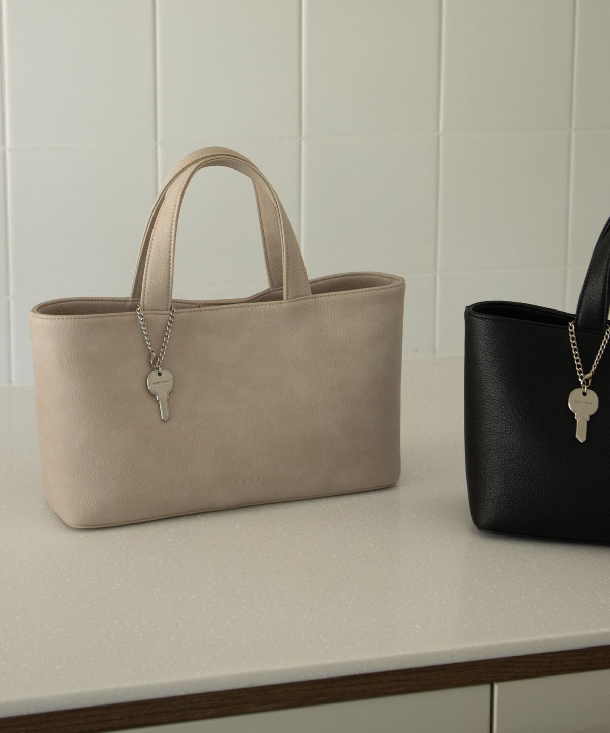 캐비닛먼트(KABINETMENT) Poje tote bag_cloud cream